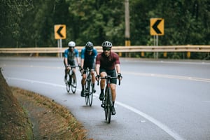munbaik-cycling-clothing-iZJrOqEaPNI-unsplash (1)