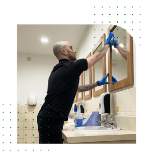 Tiago Cleaning Mirror