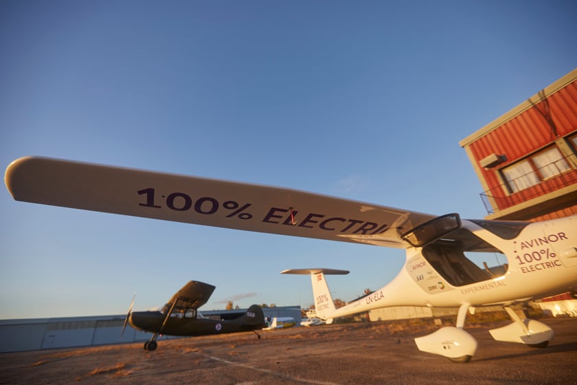 Elfly-over-Oslo-AV-12784