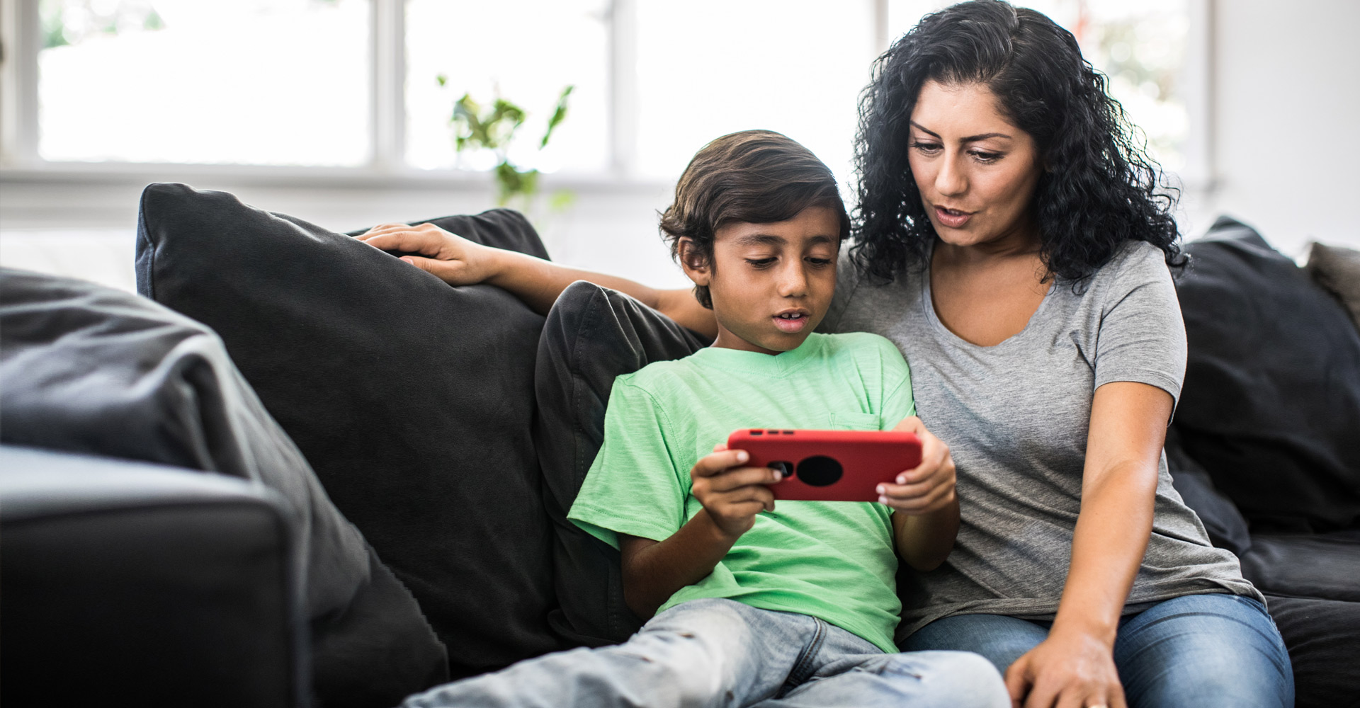 [Image: kids-online-grooming.jpg]