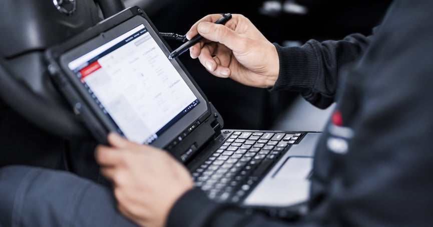 Servicetechniker bei Nutzung von T-Stream