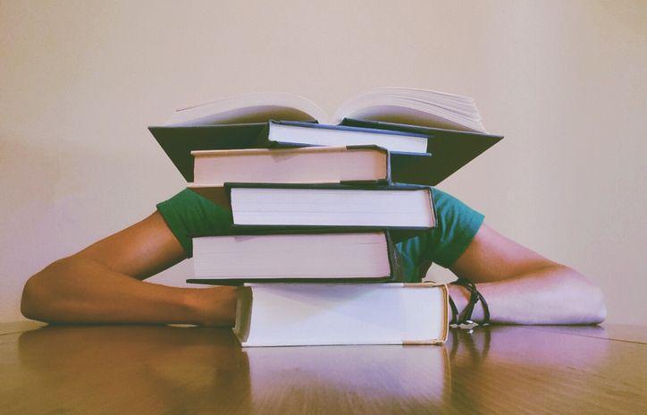 11 excuses used by university students to miss a lecture