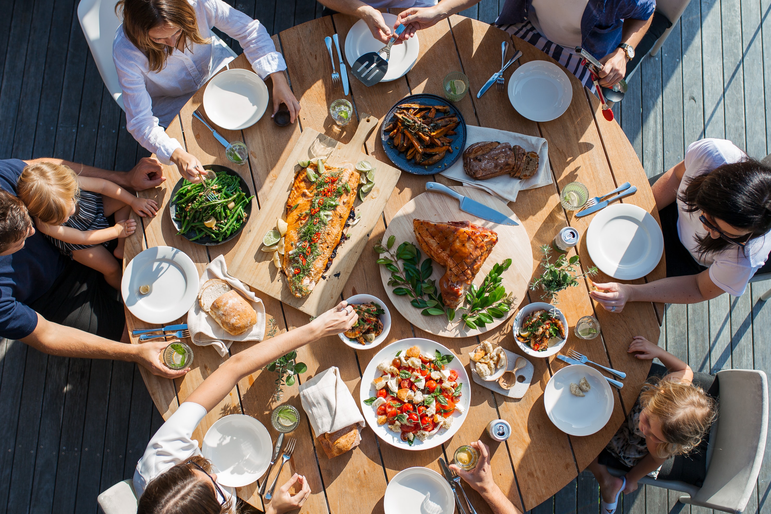 People eating at a roundtable