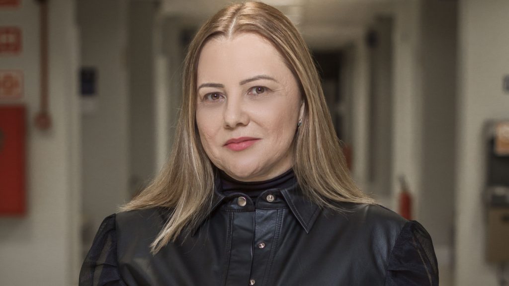 Quem é Carla Furtado