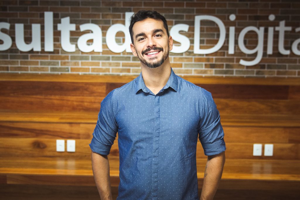 Quem é Denis Braguini Bevacqua