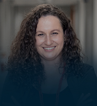 Carla Adriano Martins