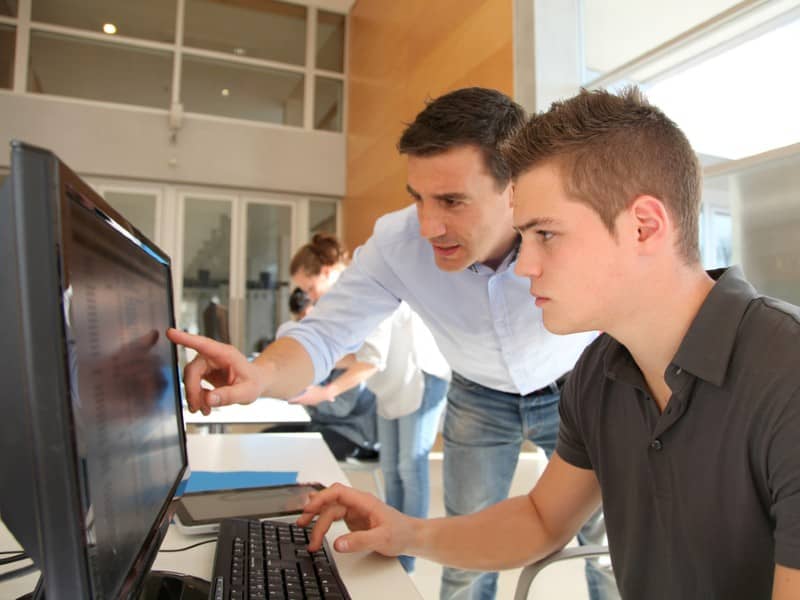 ventajas_de_trabajar_mientras_estudias_1