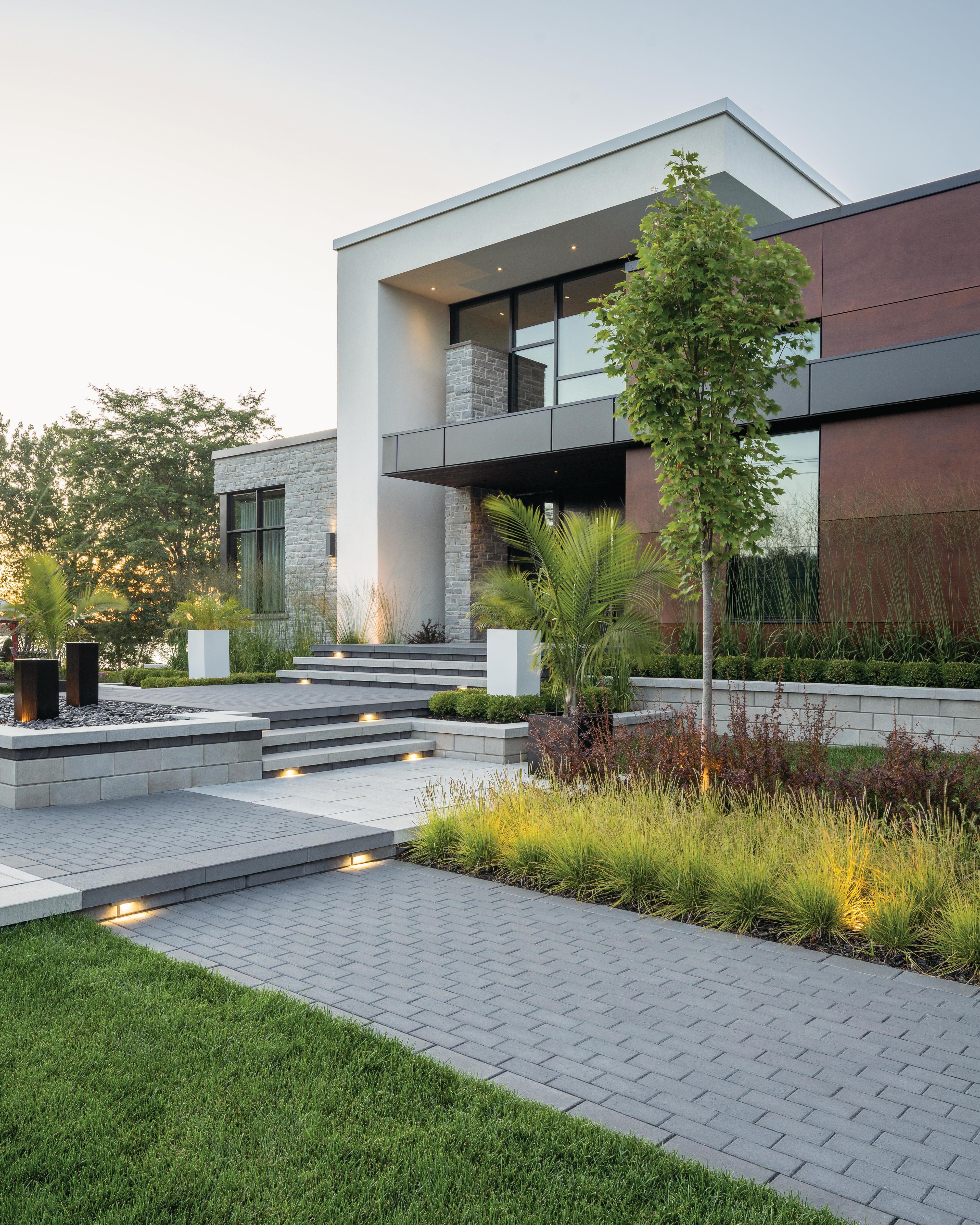 MyDomaine | Midcentury Modern Landscaping Ideas to Inspire Your Exterior —  Missy Stewart Designs, image size:3997x4996