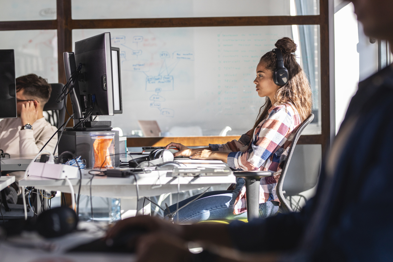 how-much-do-programmers-make-in-canada-compare-salaries-job-titles