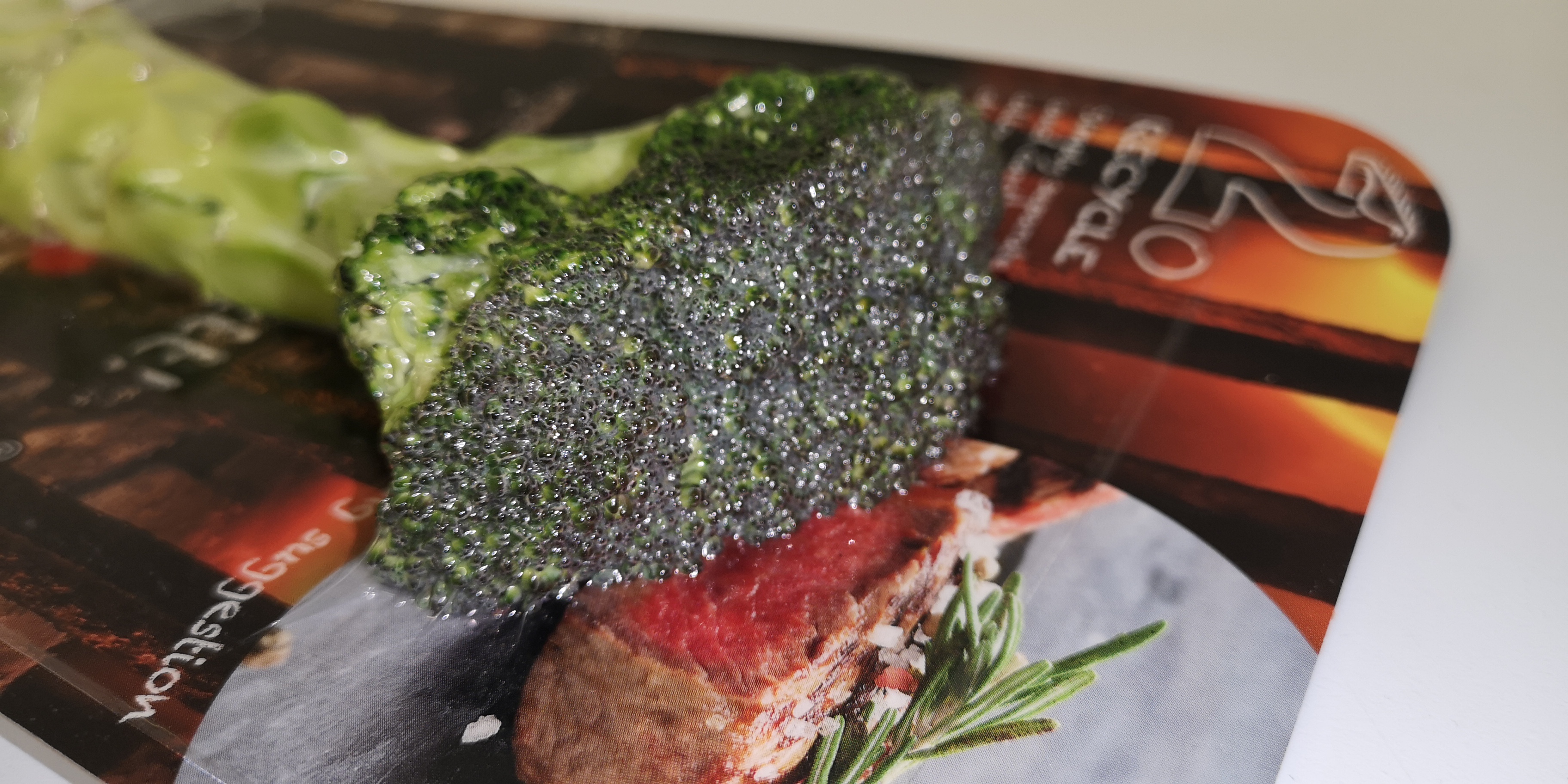 Broccoli in FlatSkin packaging (close up)