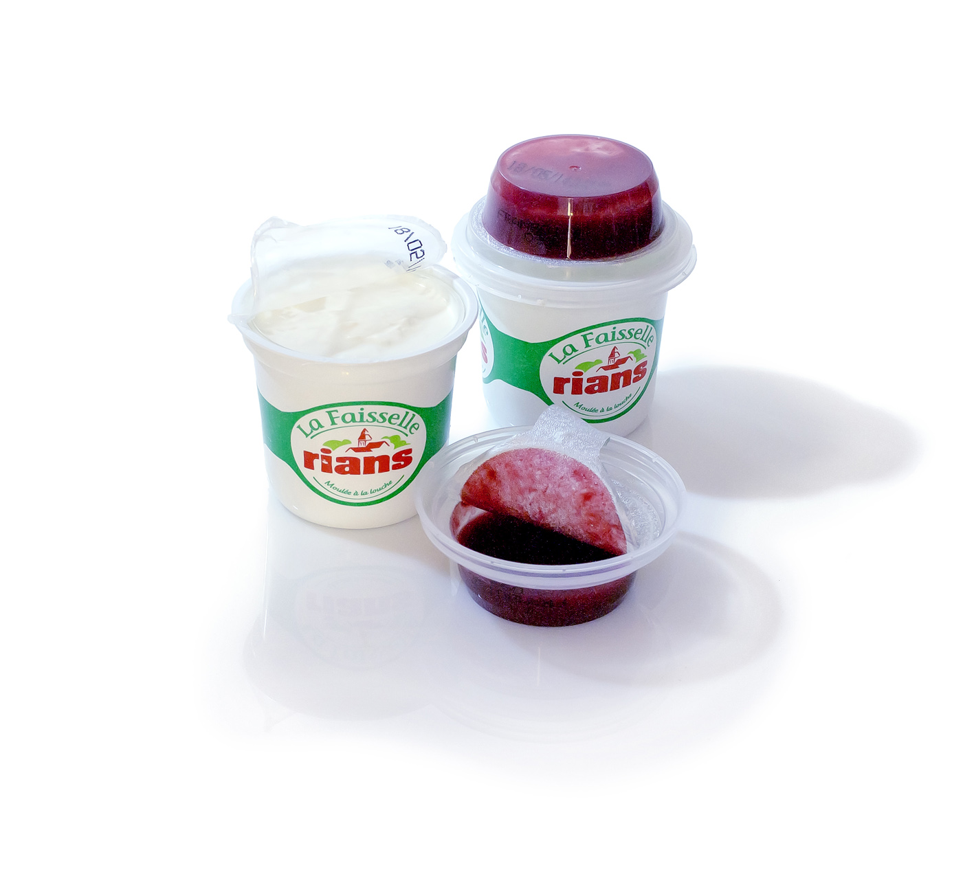 Yoghurt and fruit compote in Duo packaging