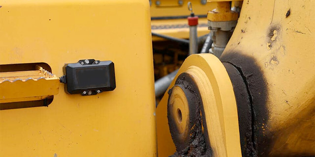 heavy equipment tracker
