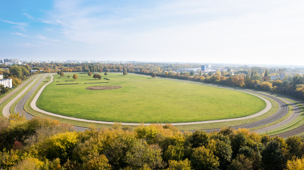 Chicago Bears Agree to Buy Arlington Racecourse for New Stadium