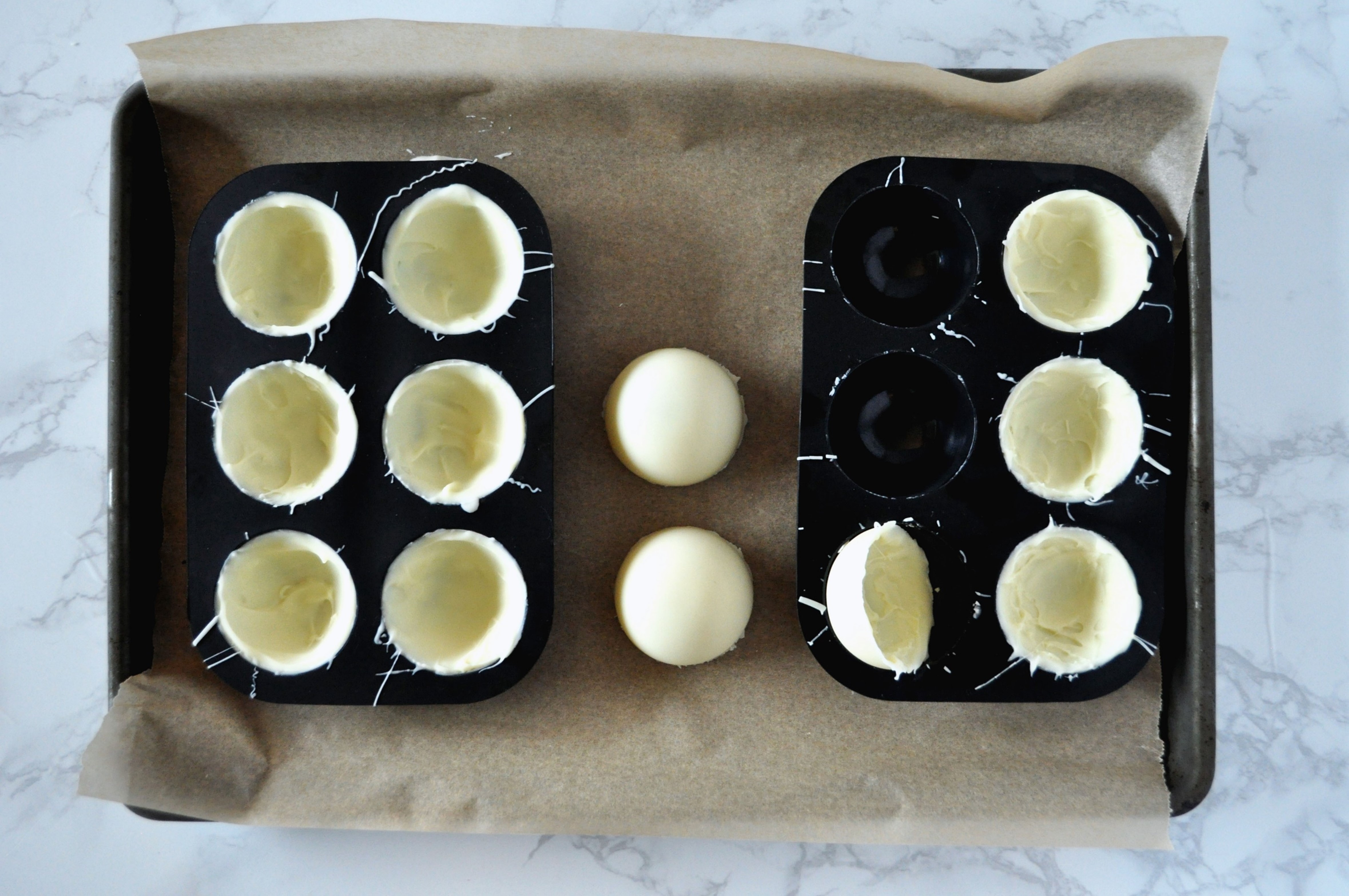 2 Hot Chocolate Bombs