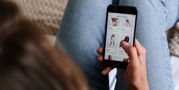 online-shopping-on-mobile