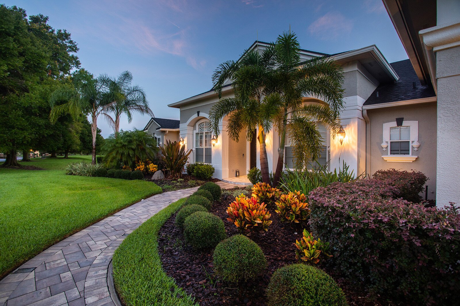 10 Tips to Backyard Landscape Lighting Design in Central Florida