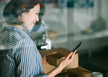 1. Delivering Superior Customer Experience 