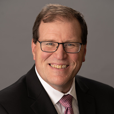 Robert-McDevitt-meet-team